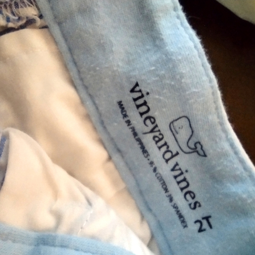 Vineyard Vines Sailboat Shorts - Picture 5 of 5